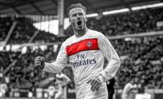 开云足球直播-黄蜂蛰穿雄鹿，爱德华兹惊艳四座，新王当立，联盟格局暗流涌动