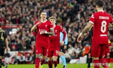 开云体育入口-包含利物浦凭借神锋梅开二度，领先优势继续巩固的词条