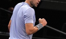 开云足球直播-包含拉沃尔杯逆转年终总决赛，蒂姆状态火热的词条