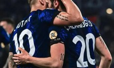 开云体育下载-包含波兰队鏖战法国队，奥恰洛夫带队取胜的词条