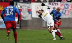 开云体育下载-卡昂前进困难，多次落后于对手