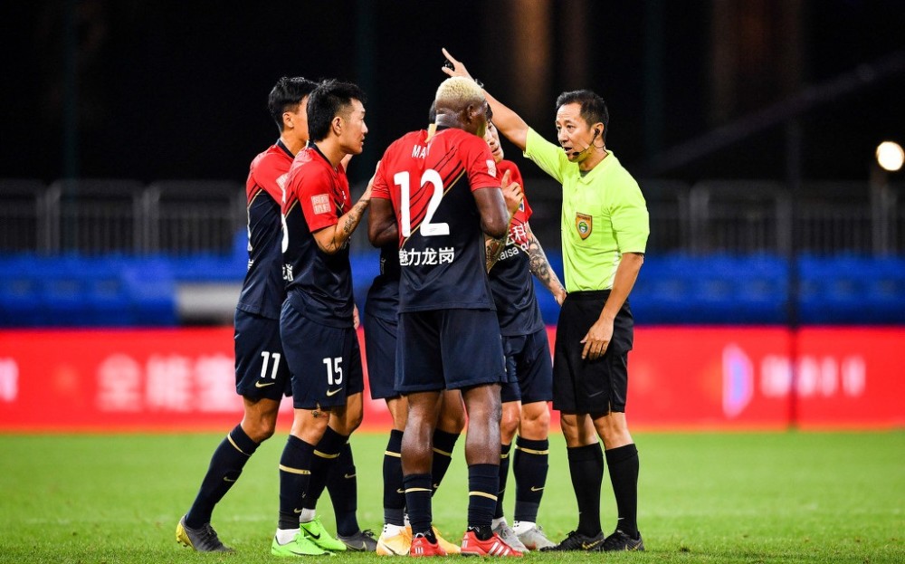 关于富力主场告捷,积分榜上跻身前四的信息 关于富力主场告捷,积分榜上跻身前四的信息