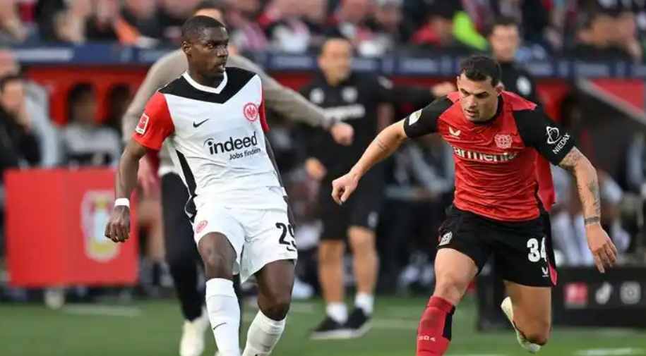 包含法兰克福打破客场魔咒，逆转获胜的词条