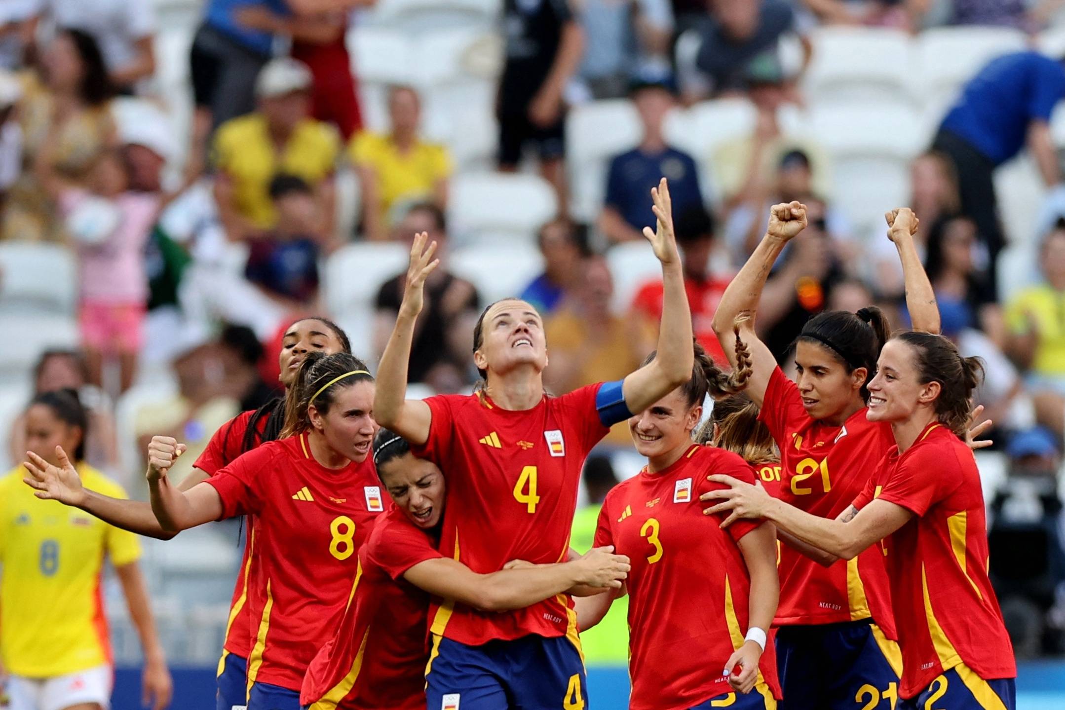 西班牙女足奋力抗衡取得胜利的简单介绍 西班牙女足奋力抗衡取得胜利的简单介绍