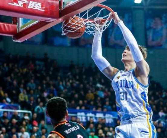 尼克斯碾压76人,王哲林状态火热的简单介绍 尼克斯碾压76人,王哲林状态火热的简单介绍