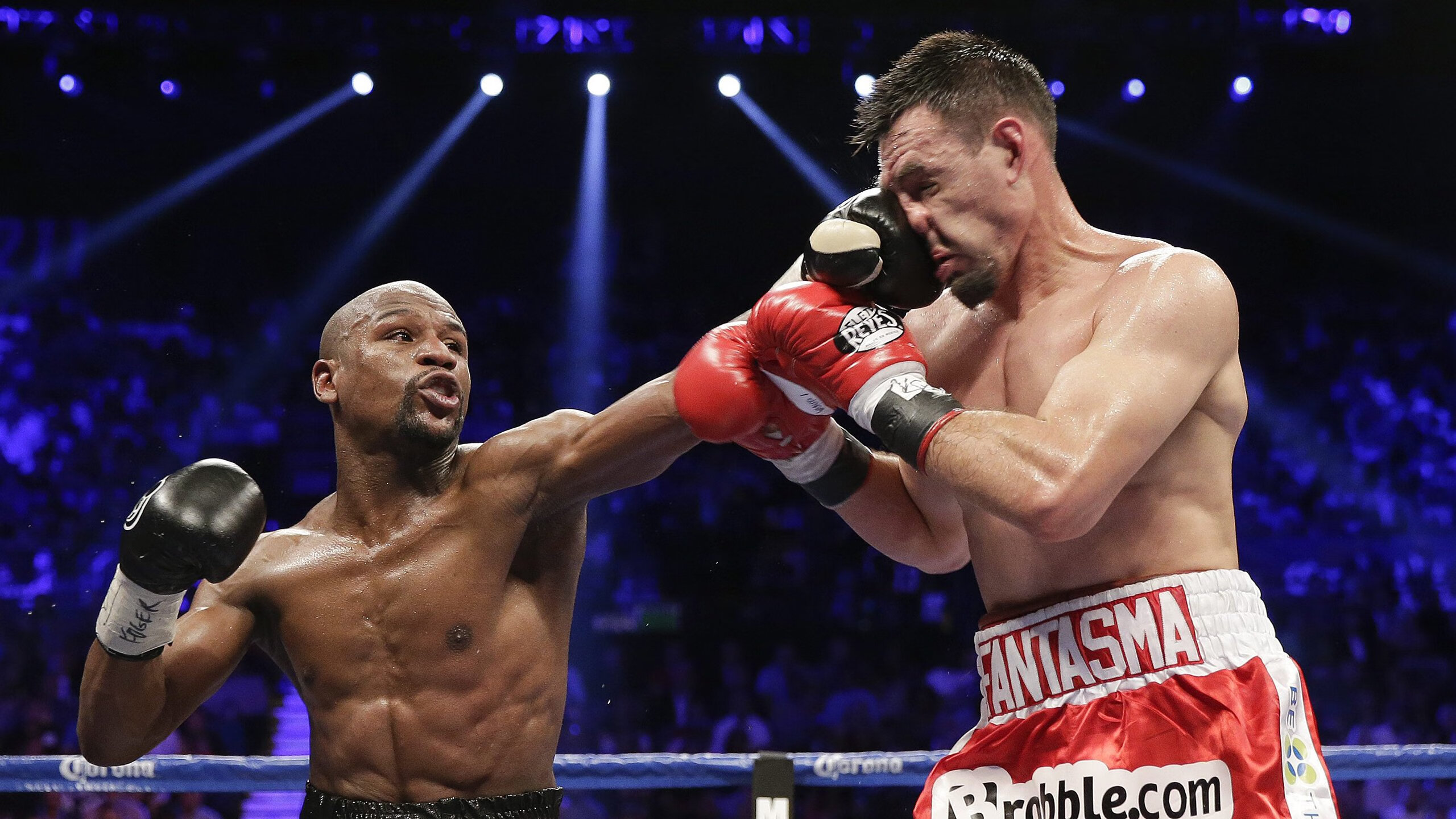 南非新星阿克闪耀友谊赛，国际米兰防线遭遇开普敦风暴